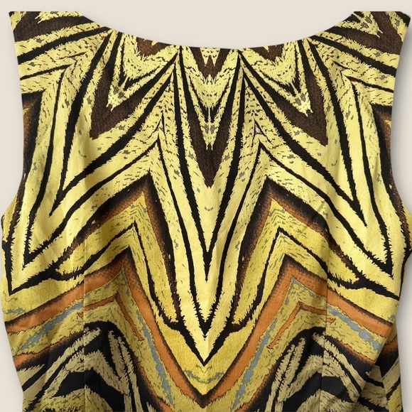 St. John Women's Sleeveless Petite Silk Stretch Tank Top - Picture 4 of 14